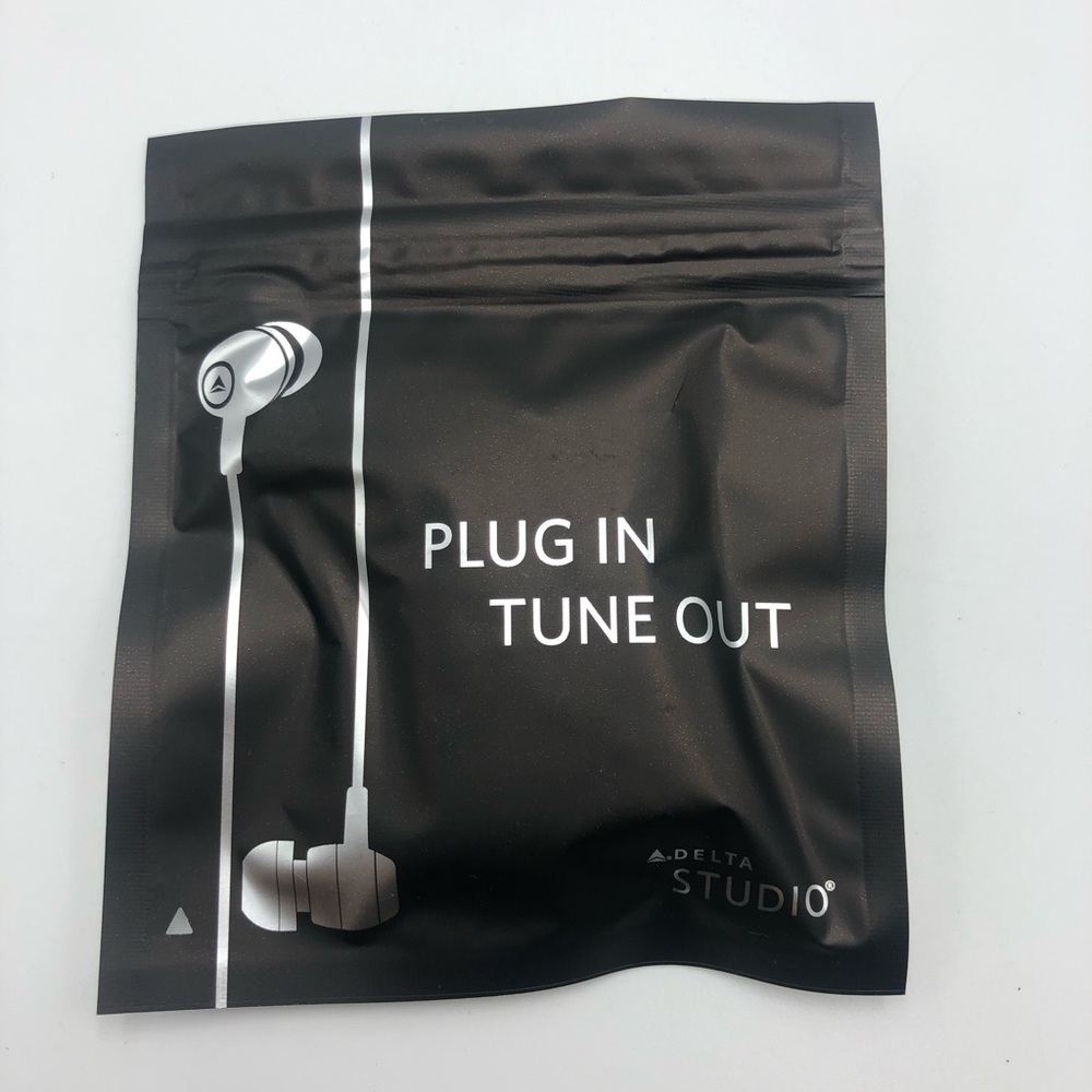 Plug In Tune Out Delta Studio Earbuds